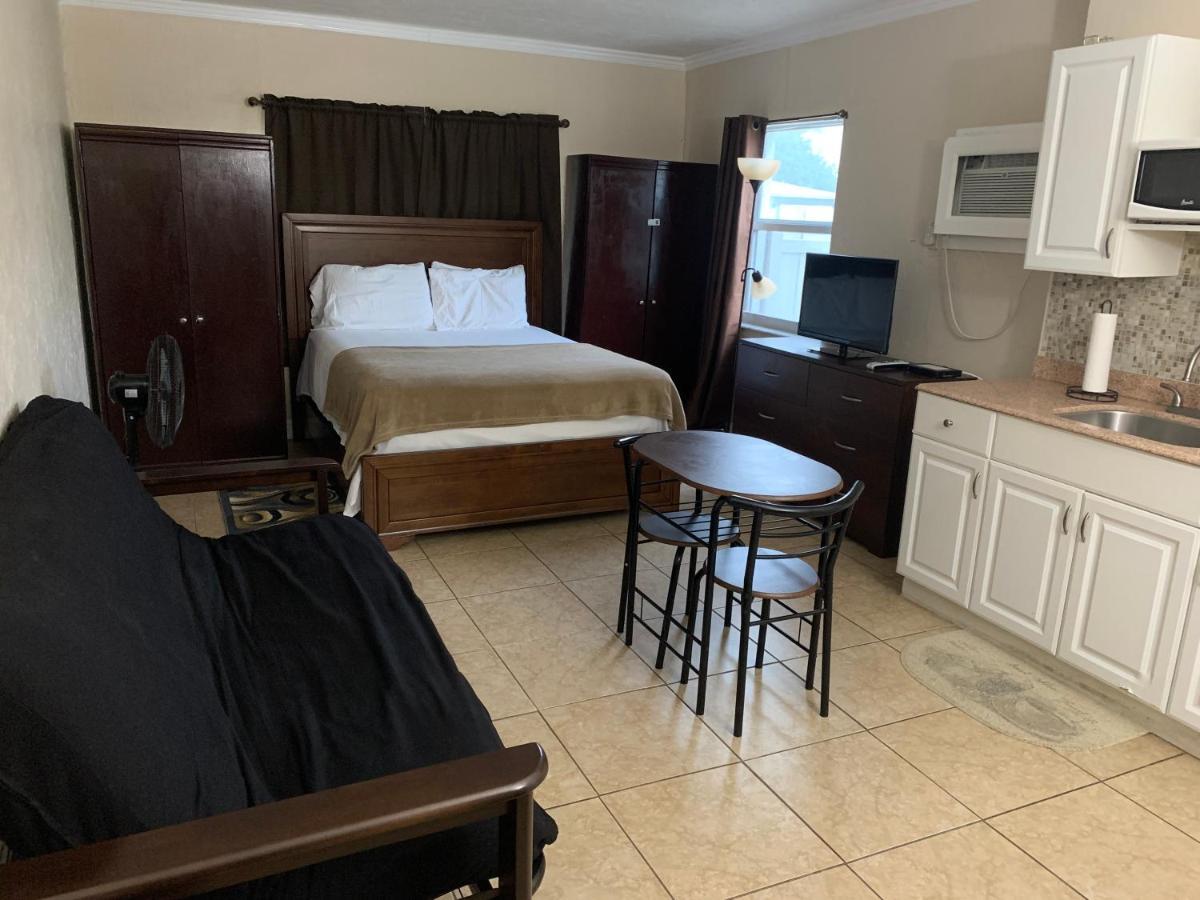 Quiet Cozy Efficiency Apartment ฮอลลีวูด ภายนอก รูปภาพ