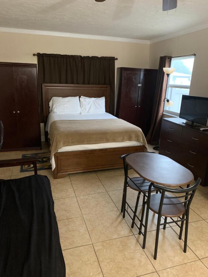 Quiet Cozy Efficiency Apartment ฮอลลีวูด ภายนอก รูปภาพ
