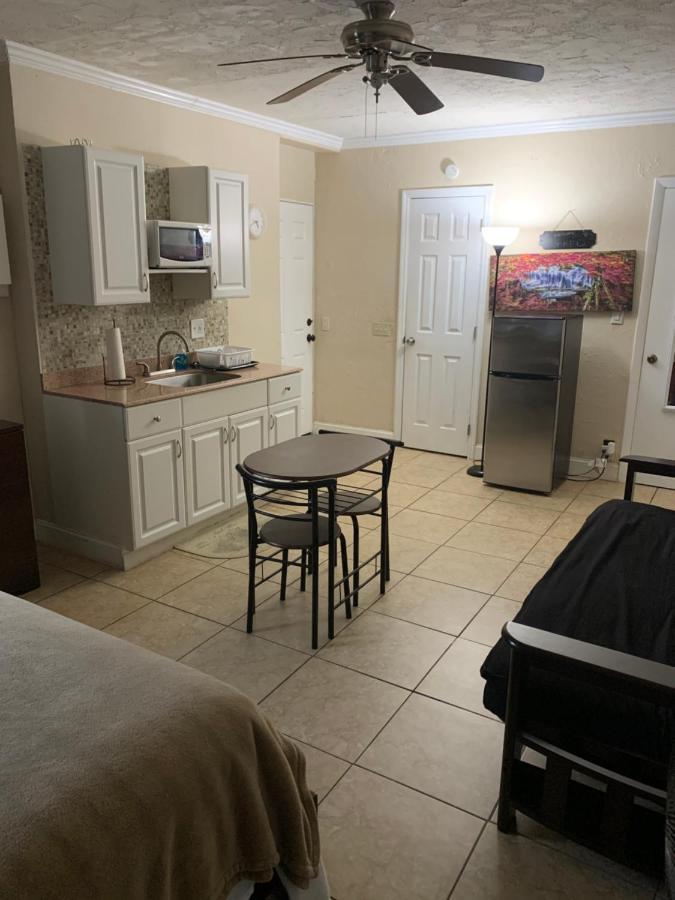Quiet Cozy Efficiency Apartment ฮอลลีวูด ภายนอก รูปภาพ