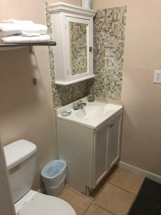 Quiet Cozy Efficiency Apartment ฮอลลีวูด ภายนอก รูปภาพ
